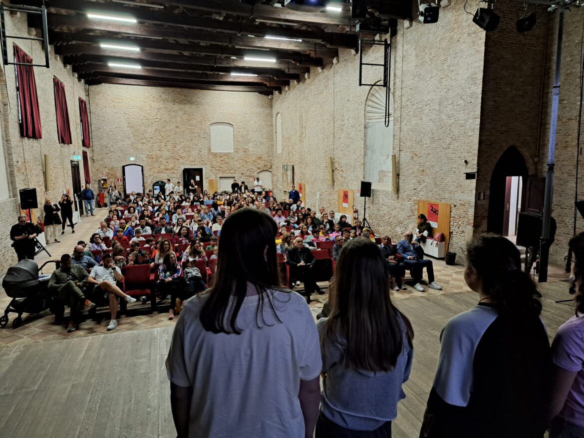 “Il peso delle parole”, a Chioggia un convegno su obesità, body shaming e cyberbullismo