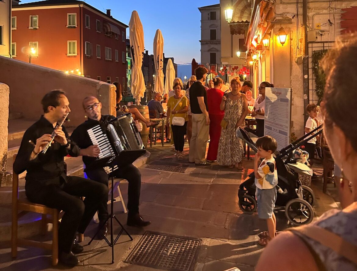 Chioggia saluta l’estate con l’ultimo appuntamento di Candlenight